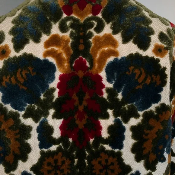 SOLD Vintage 1960s Velour Floral Gorgeous Coat - Picture 11 of 12